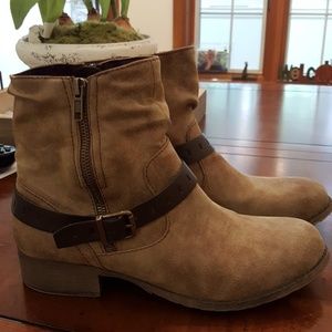 Lollipop boots size 8